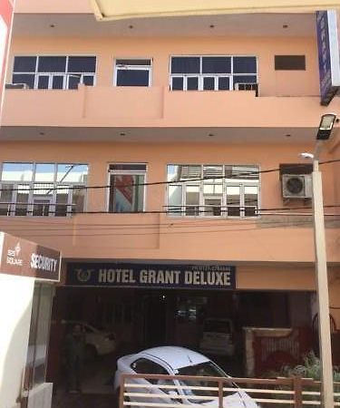 Hotel Grant Deluxe 메루트 외부 사진